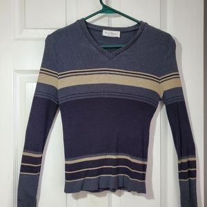 Long sleeve pullover size 6